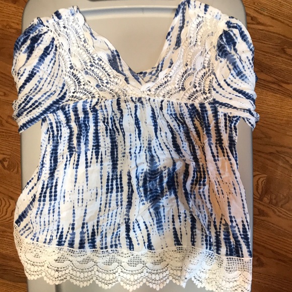 Blouse - Picture 2 of 3